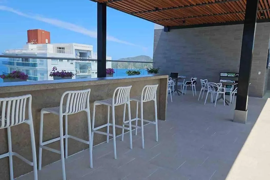 Salguero Beach- Pool-Gym-Jacuzzi- Mountain View Gaira